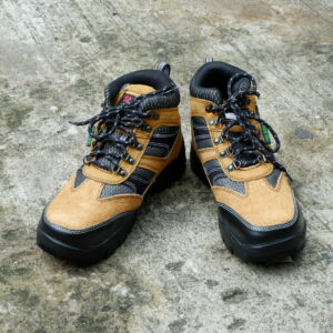 10 Merk Sepatu Safety Lokal Terbaik yang dapat Anda Pilih!
